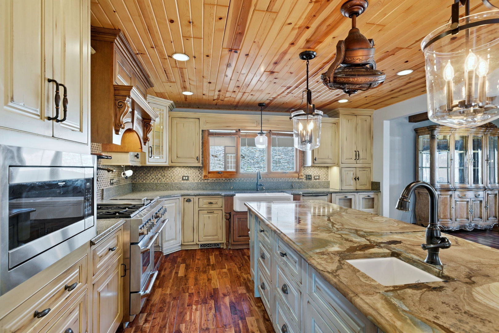 12856 S Brian Place, Palos Park, IL 60464