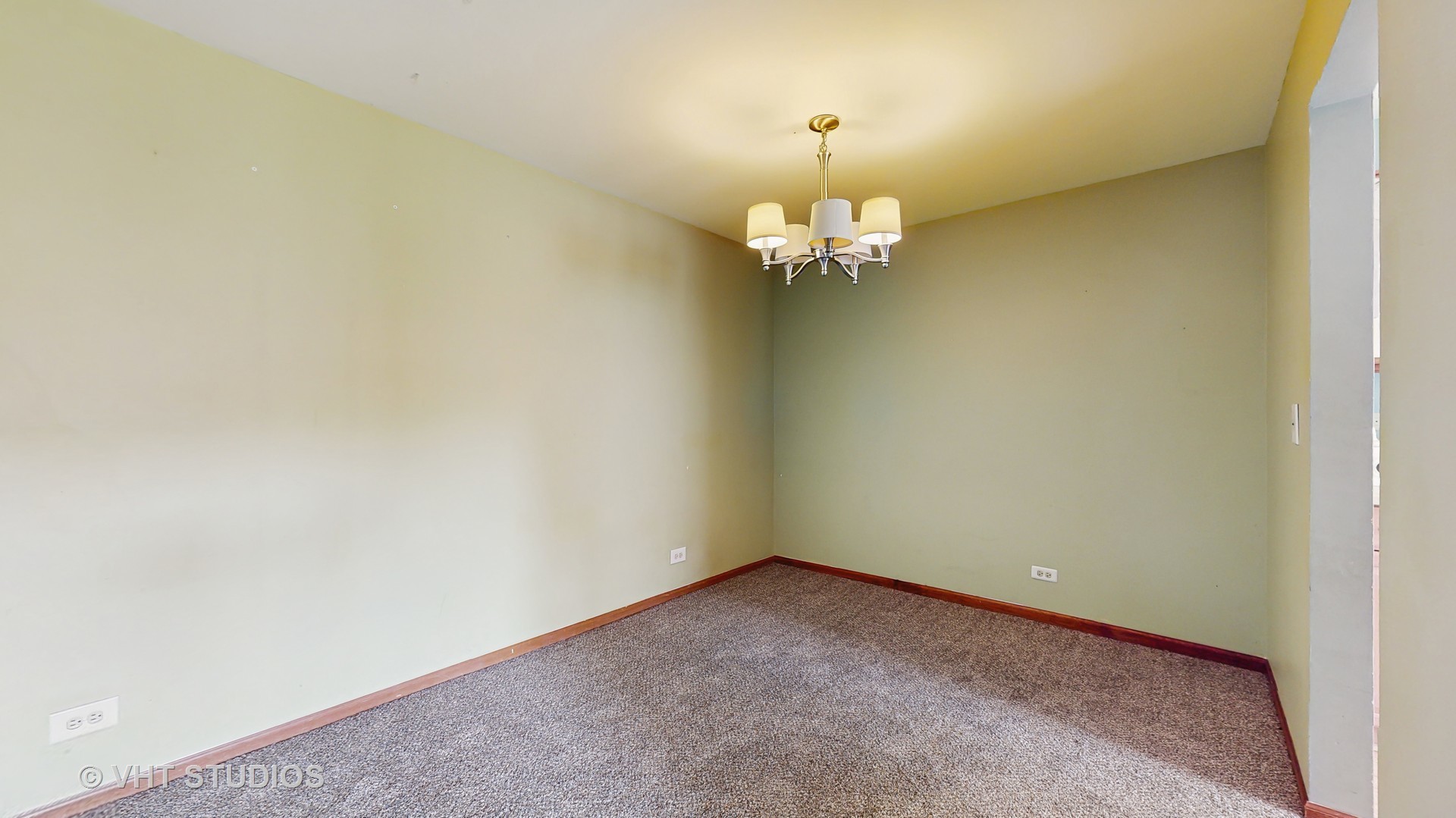 2449 CHARLESTON Drive #5, Schaumburg, IL 60193