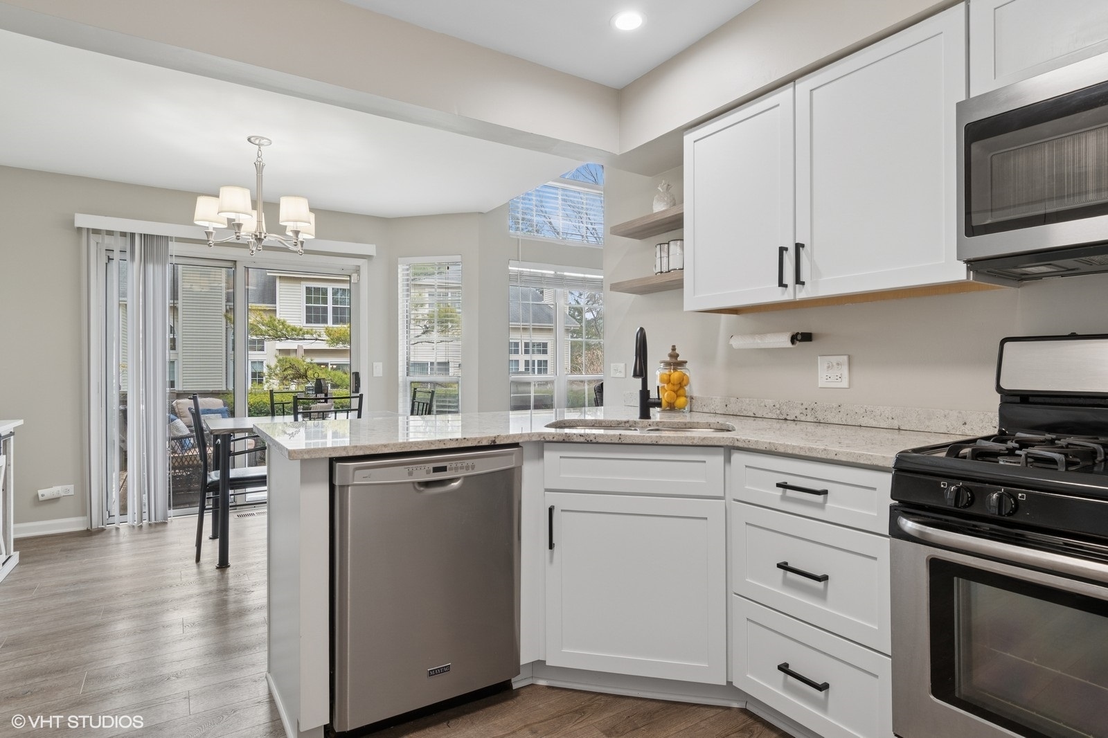 903 Sturnbridge Court, Schaumburg, IL 60173