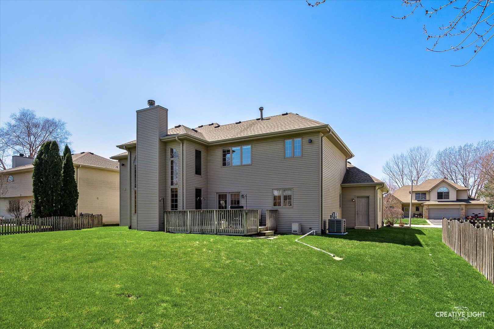 406 Camden Circle, Oswego, IL 60543