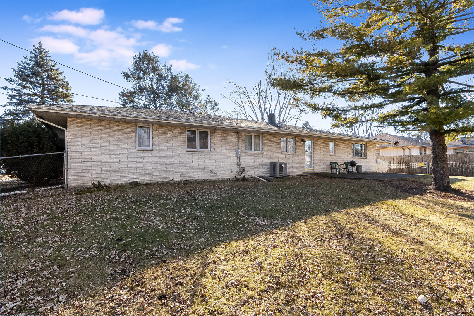 3017 Galena Drive, Joliet, IL 60435
