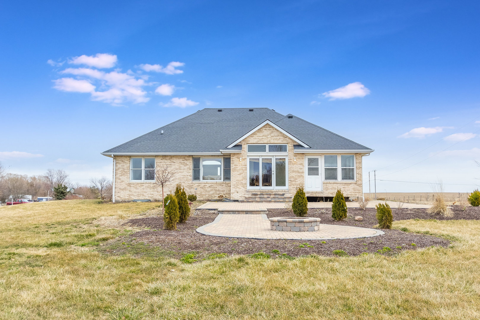 3501 E 27th Road, Marseilles, IL 61341