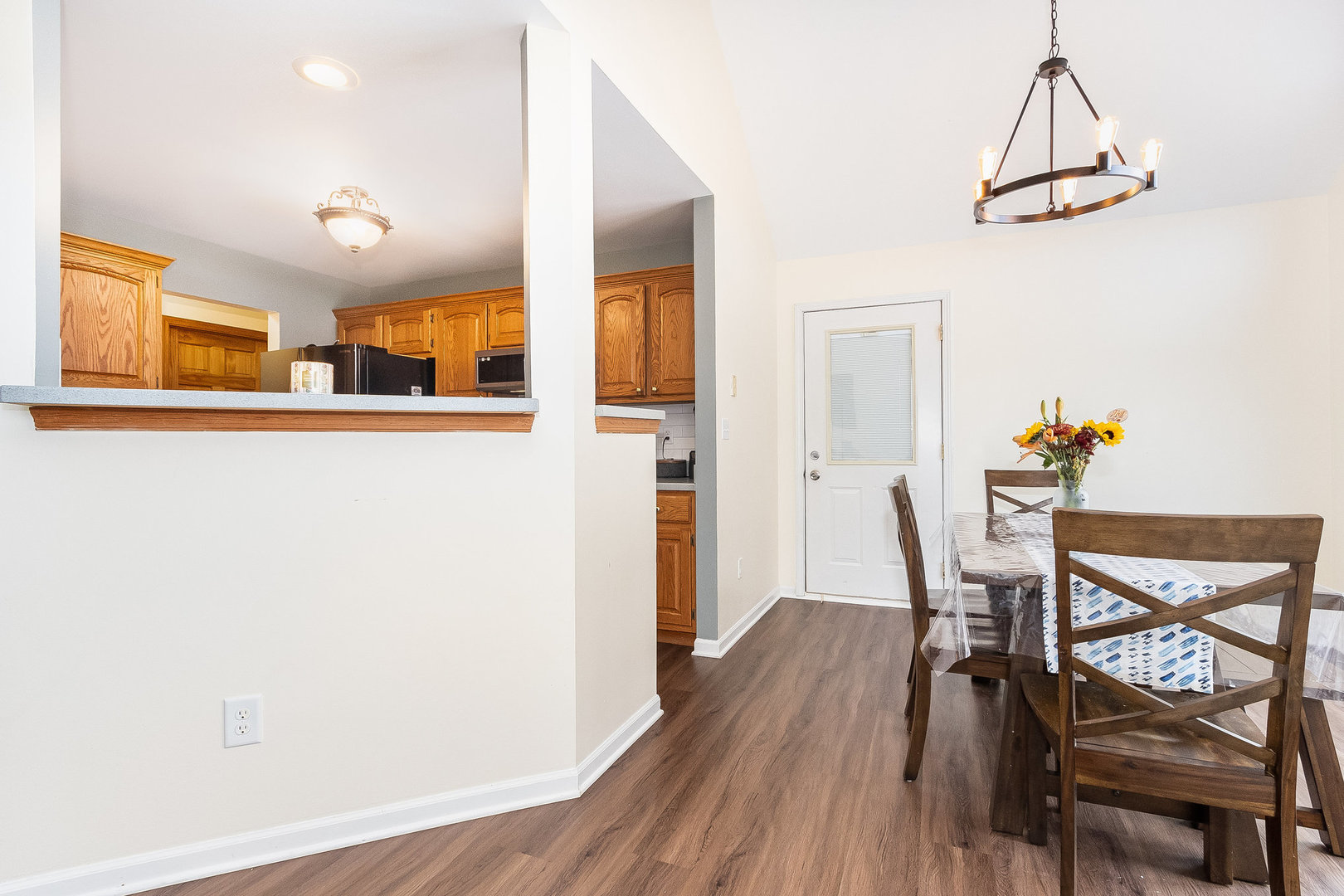 3501 E 27th Road, Marseilles, IL 61341