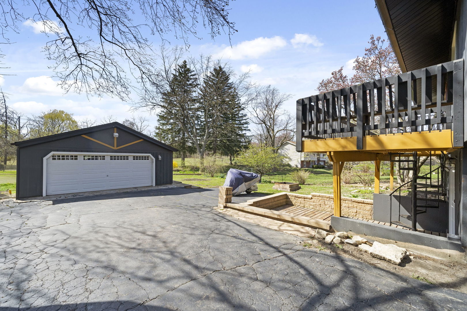 5728 Main Street, Downers Grove, IL 60516