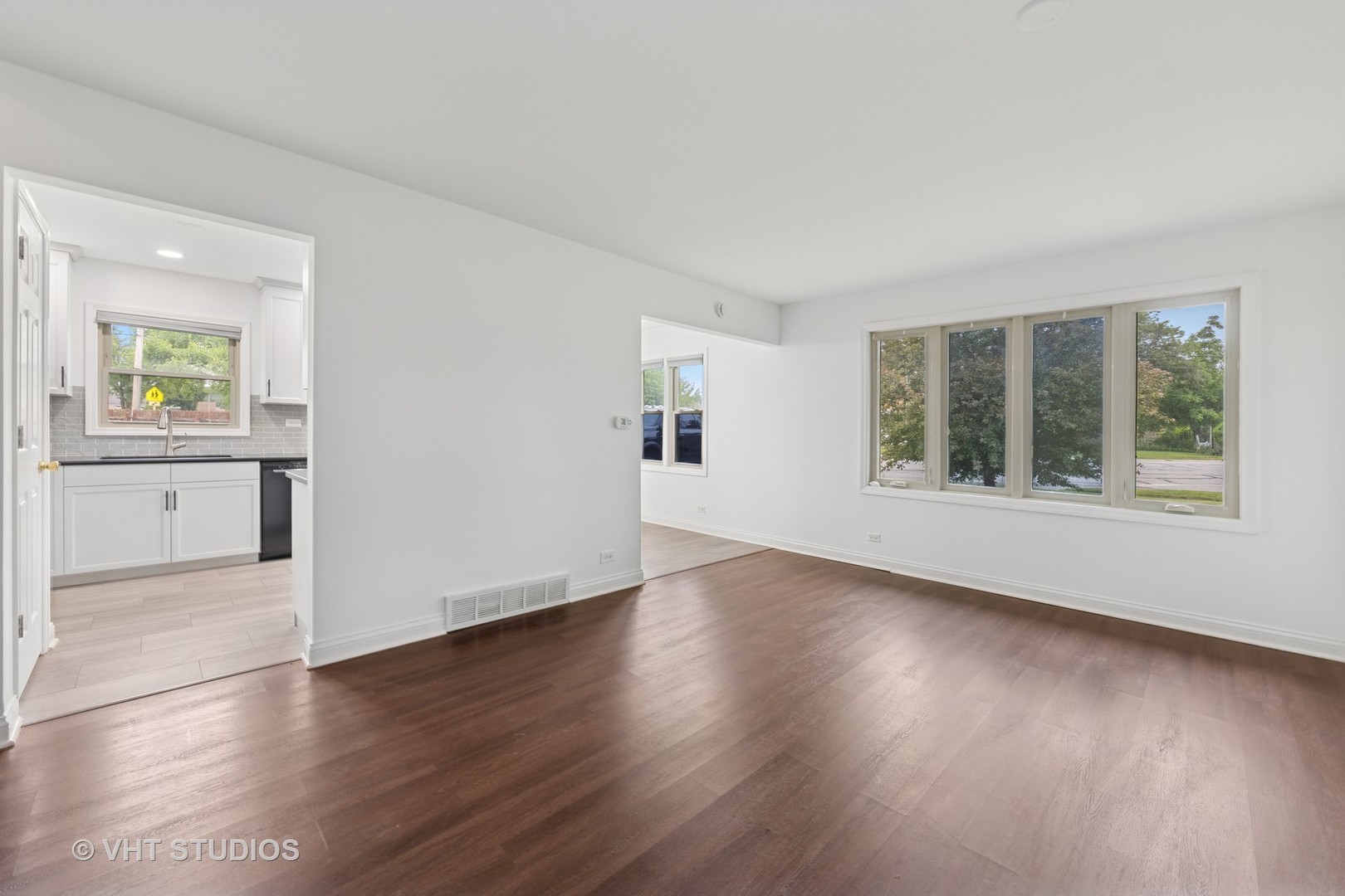 8800 44th Place, Brookfield, IL 60513