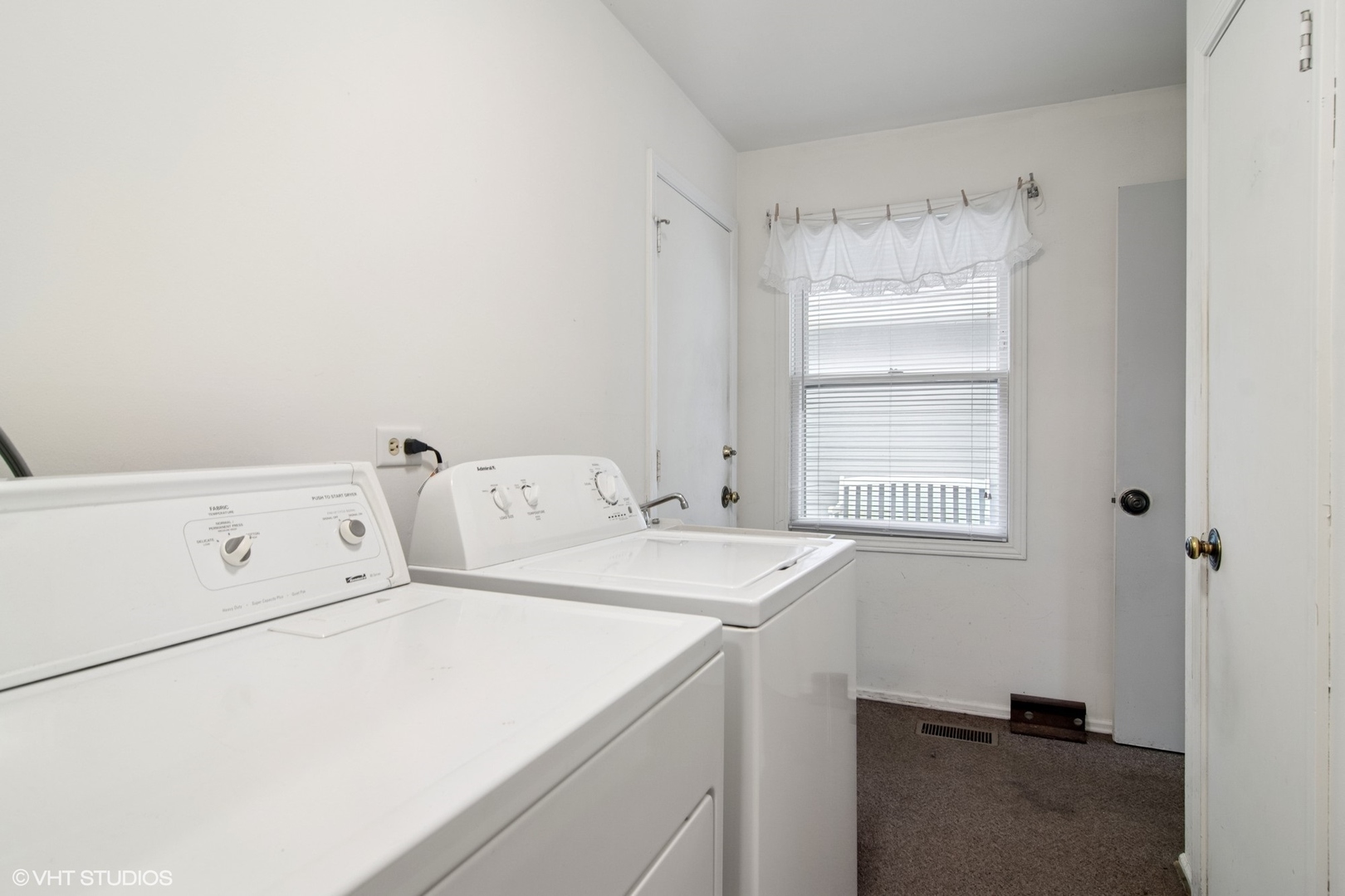4 Brookton On Auburn, Rolling Meadows, IL 60008