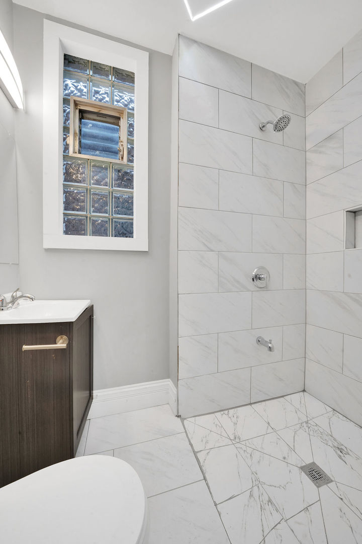 5643 S Emerald Avenue, Chicago, IL 60621