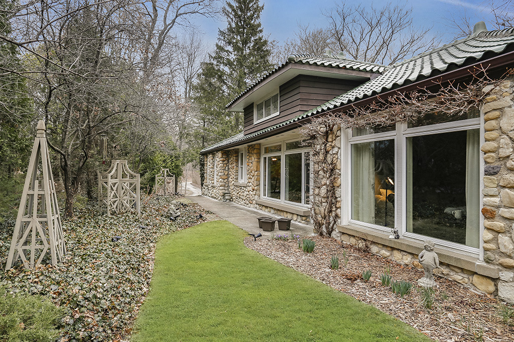 9001 W 119th Street, Palos Park, IL 60464