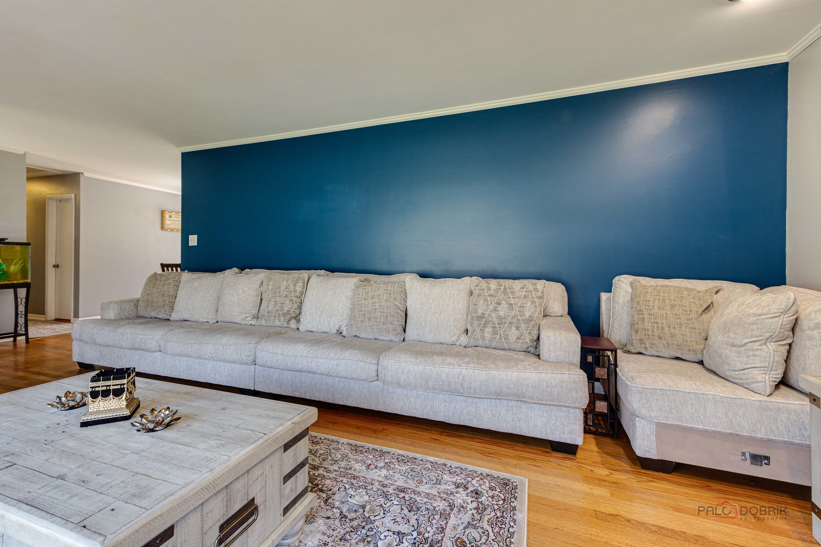 23W073 Dickens Avenue, Glen Ellyn, IL 60137