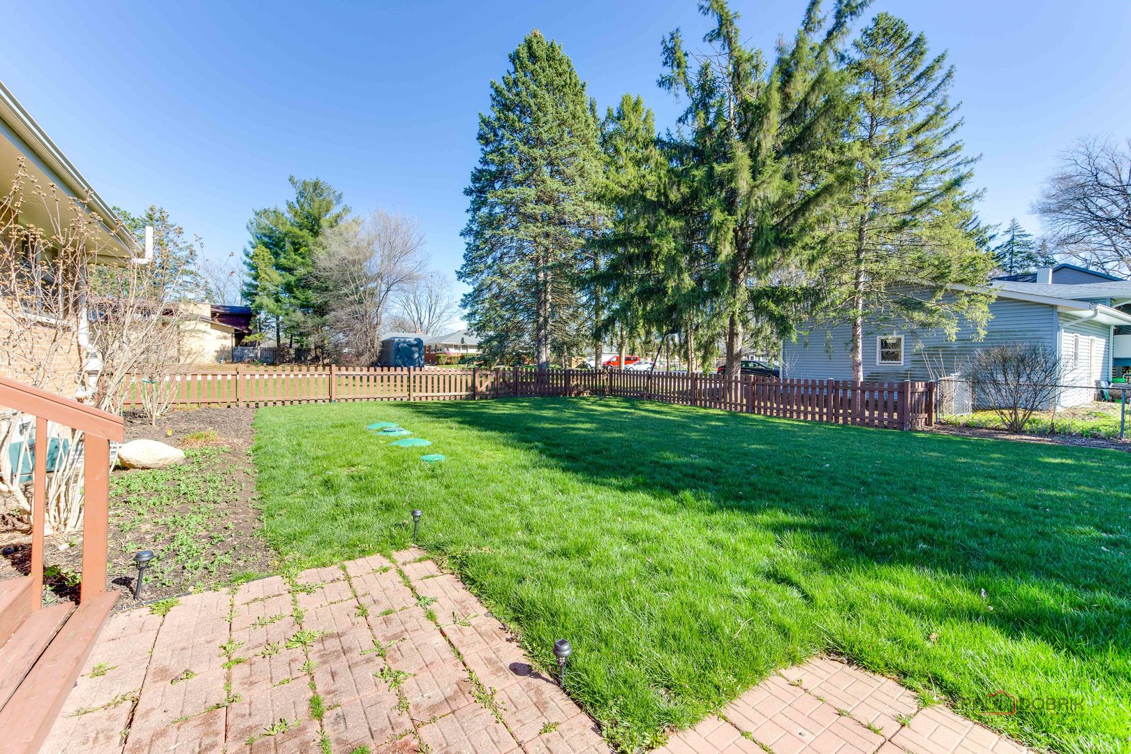 23W073 Dickens Avenue, Glen Ellyn, IL 60137