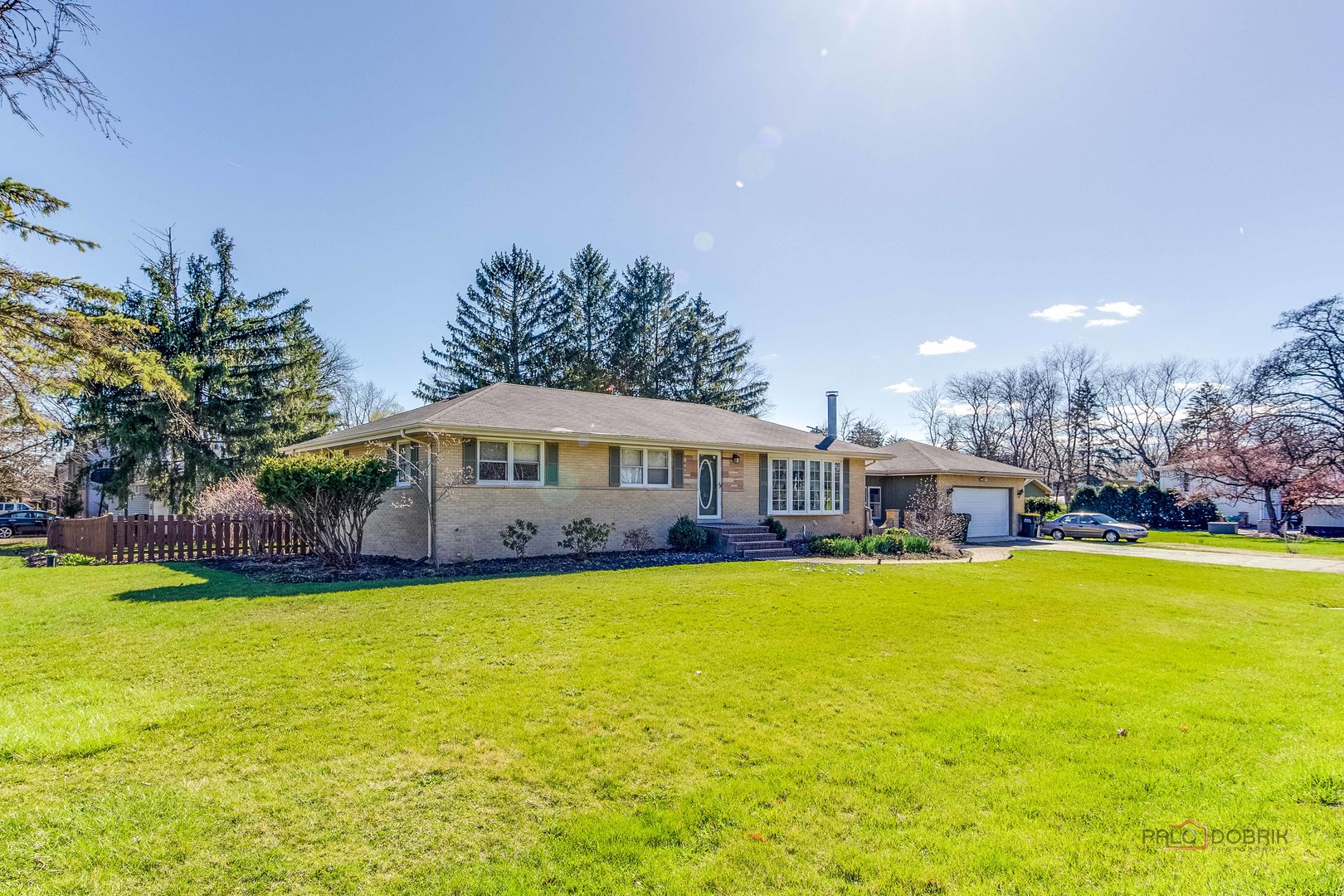 23W073 Dickens Avenue, Glen Ellyn, IL 60137