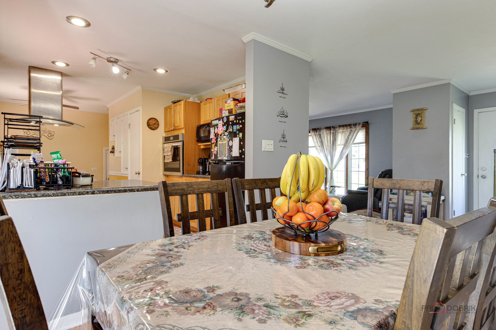 23W073 Dickens Avenue, Glen Ellyn, IL 60137