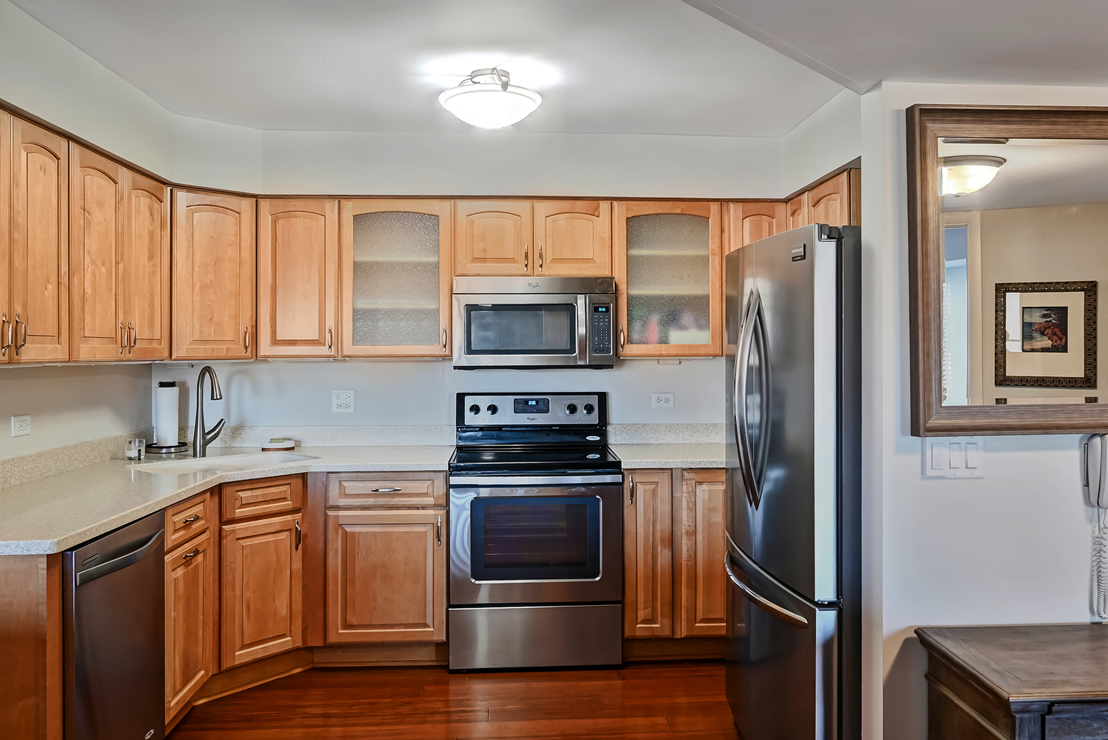 301 LAKE HINSDALE Drive #411, Willowbrook, IL 60527
