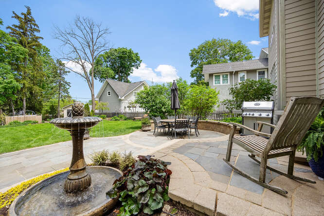 808 Maple Avenue, Downers Grove, IL 60515