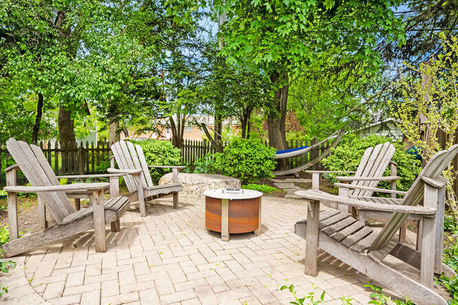808 Maple Avenue, Downers Grove, IL 60515