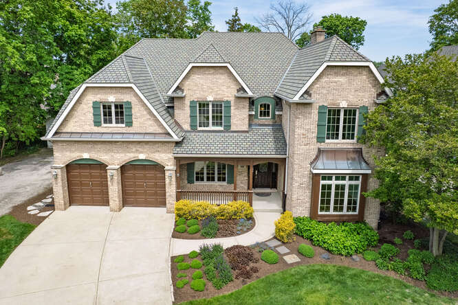 808 Maple Avenue, Downers Grove, IL 60515