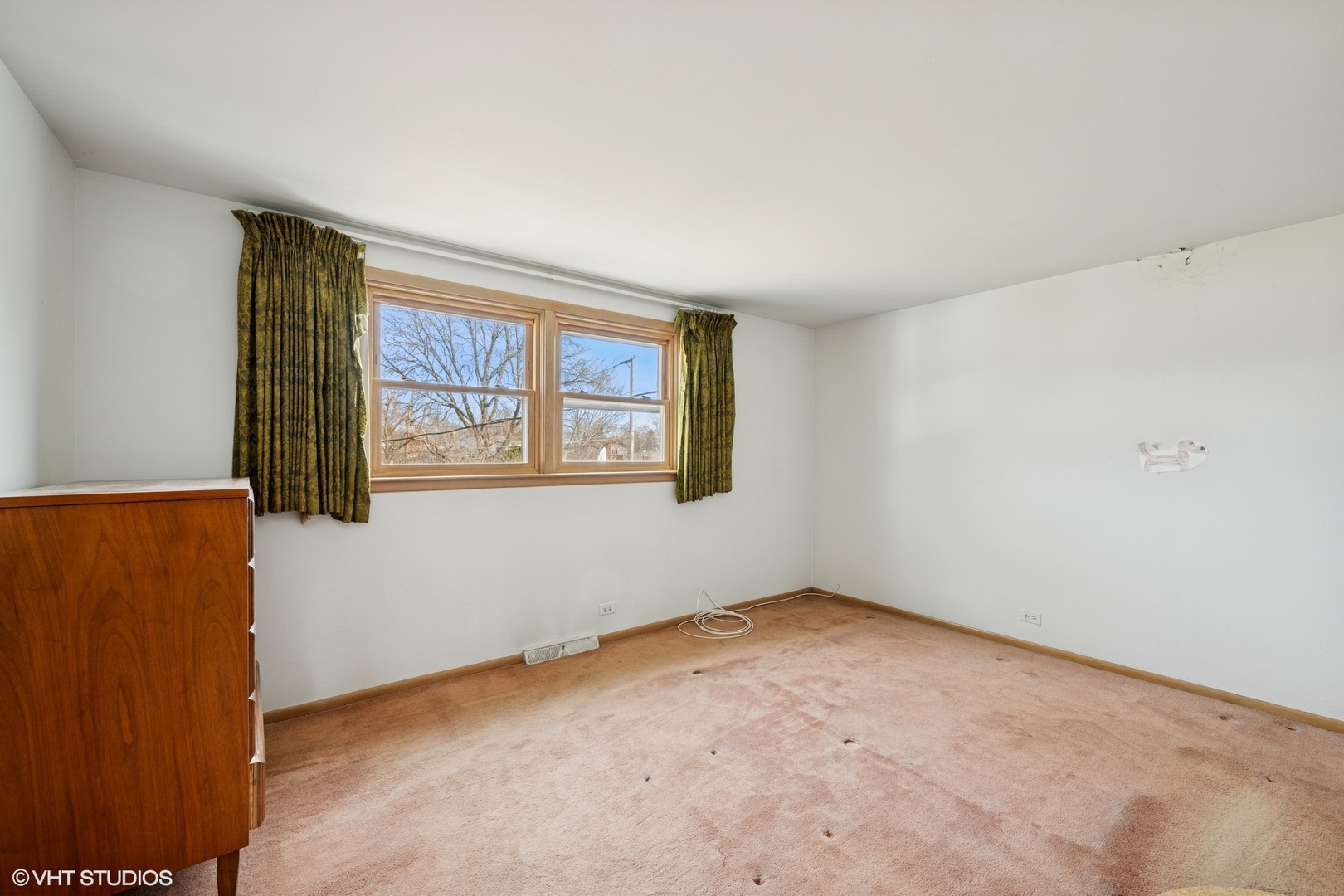 2208 N Champlain Street, Arlington Heights, IL 60004