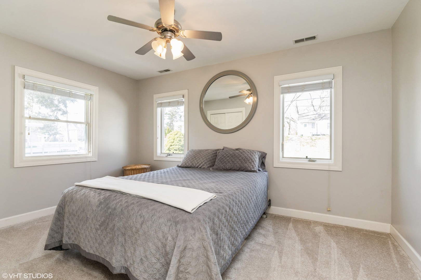 25809 W Lake Street, Wauconda, IL 60084