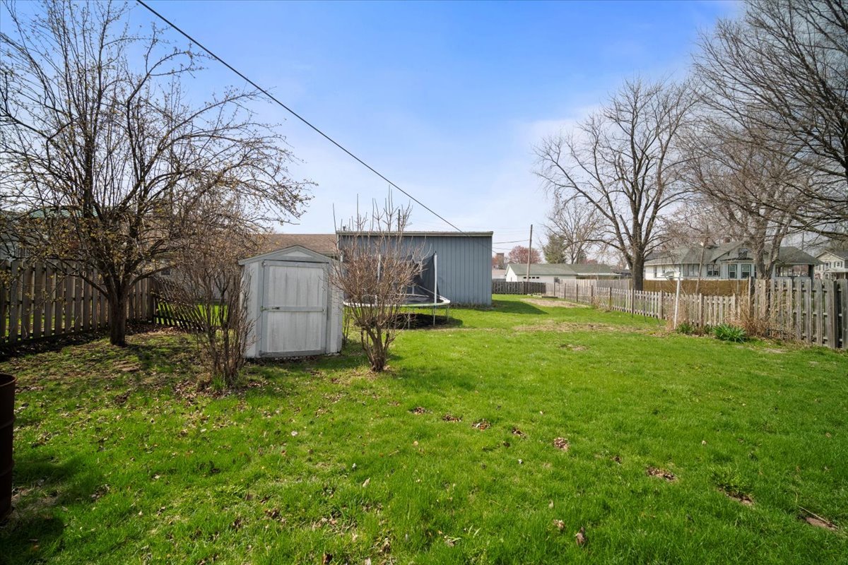 310 S 2nd Avenue, Chenoa, IL 61726