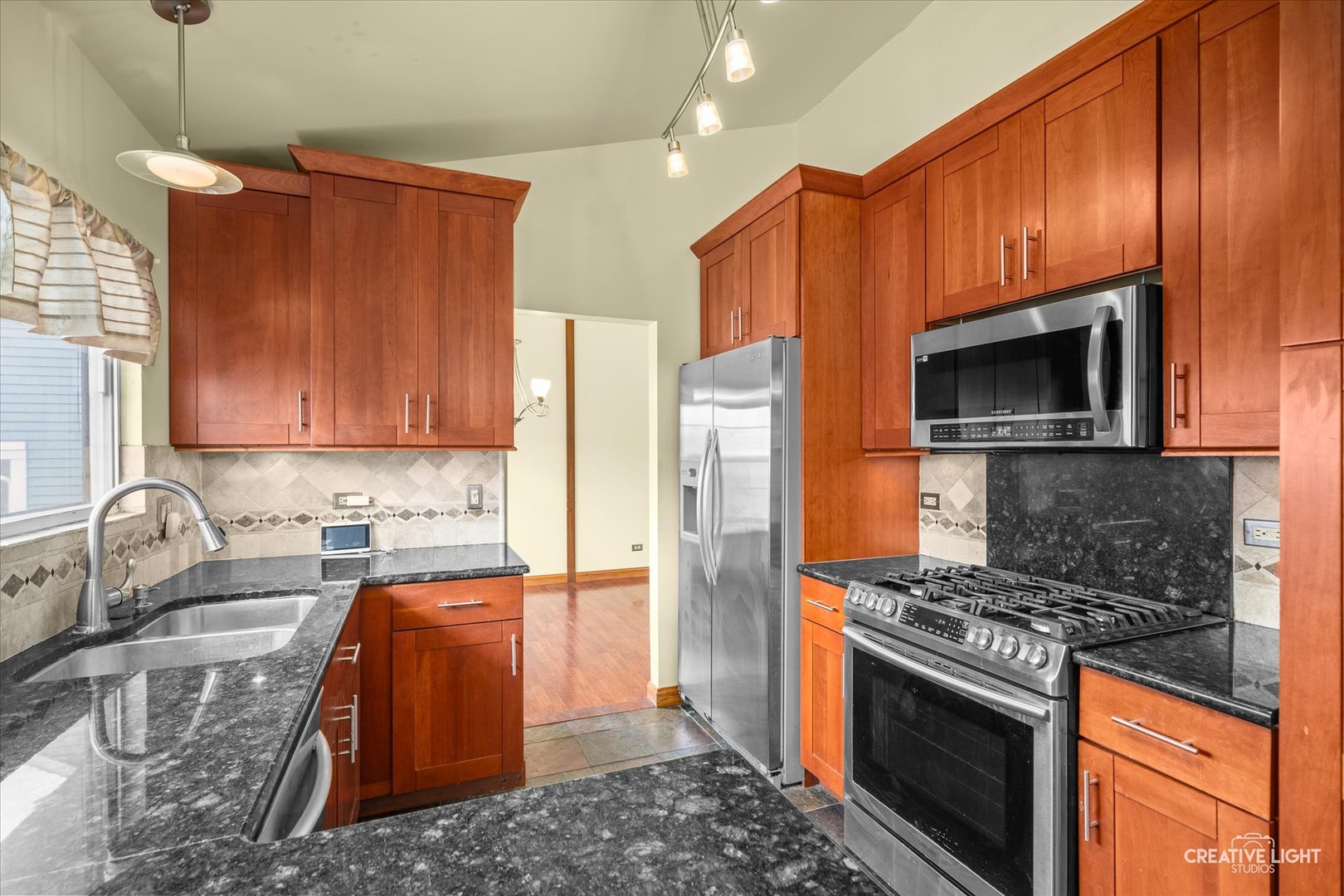 2s435 River Oaks Drive, Warrenville, IL 60555