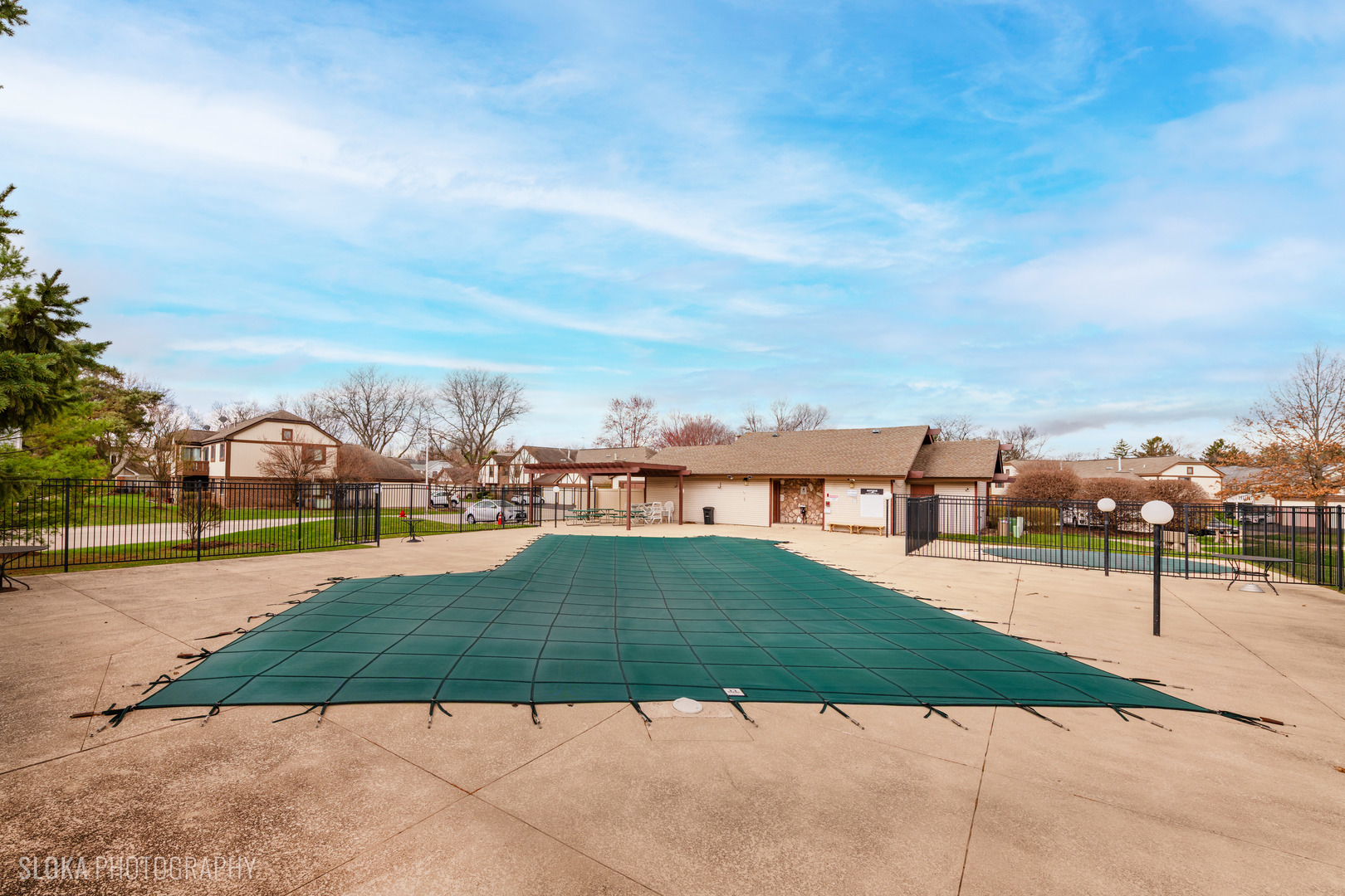 322 Woodbury Court #1A, Schaumburg, IL 60193