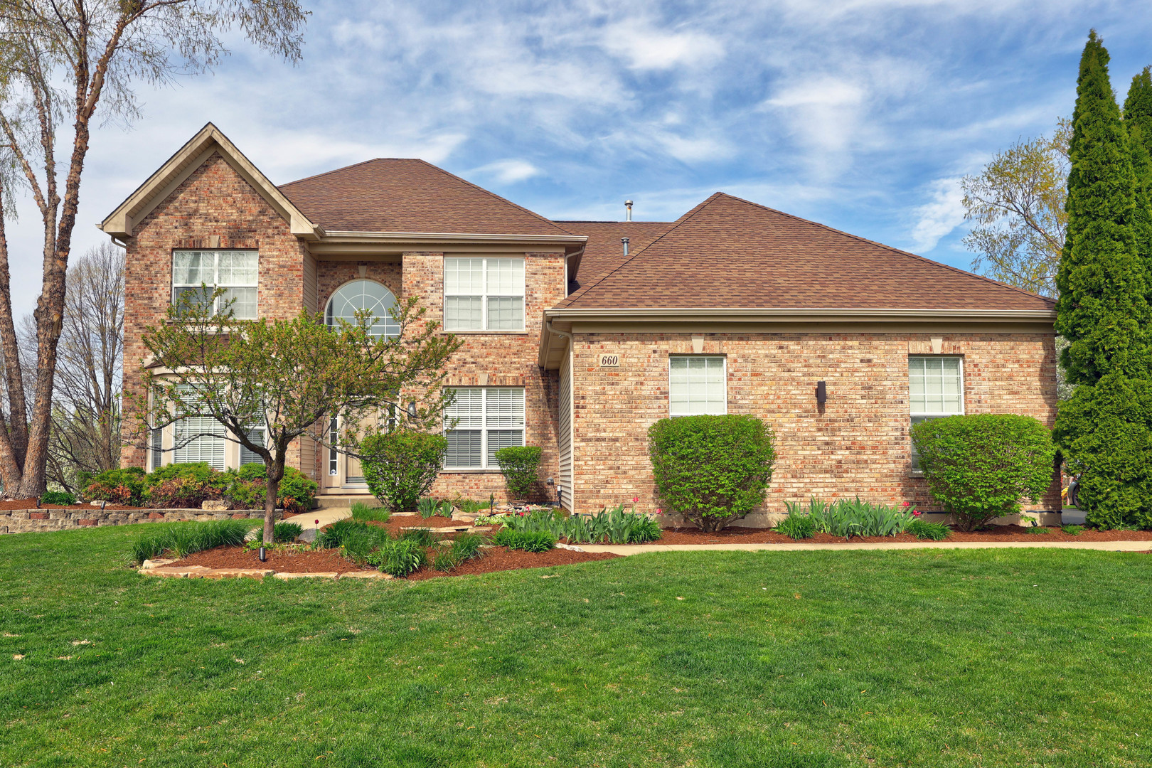 660 Saratoga Circle, Algonquin, IL 60102