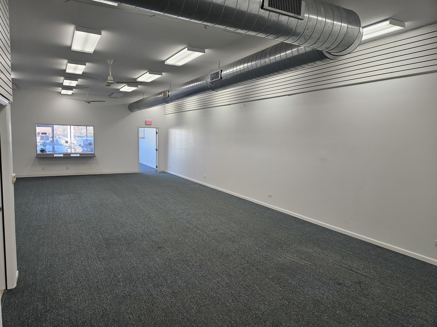 8884 N Milwaukee Avenue, Niles, IL 60714