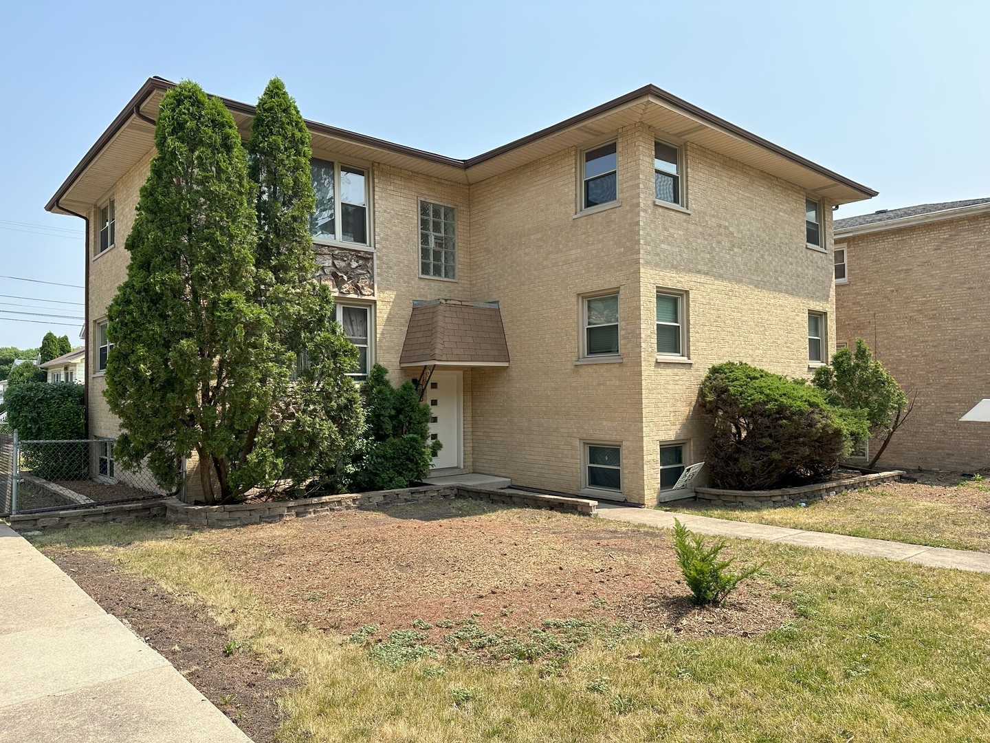 6520 W Gunnison Street, Harwood Heights, IL 60706