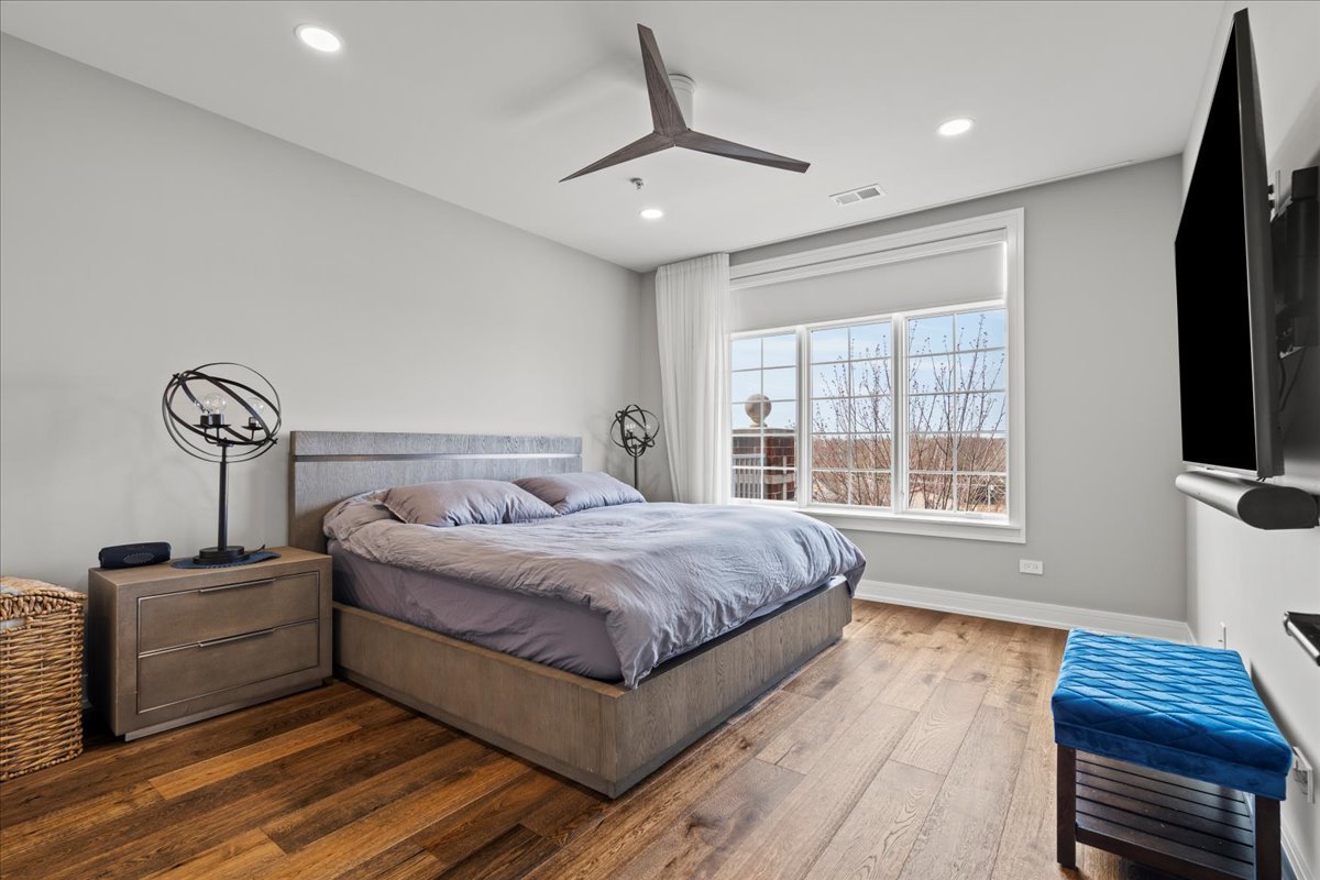 5329 MAIN Street #502, Downers Grove, IL 60515