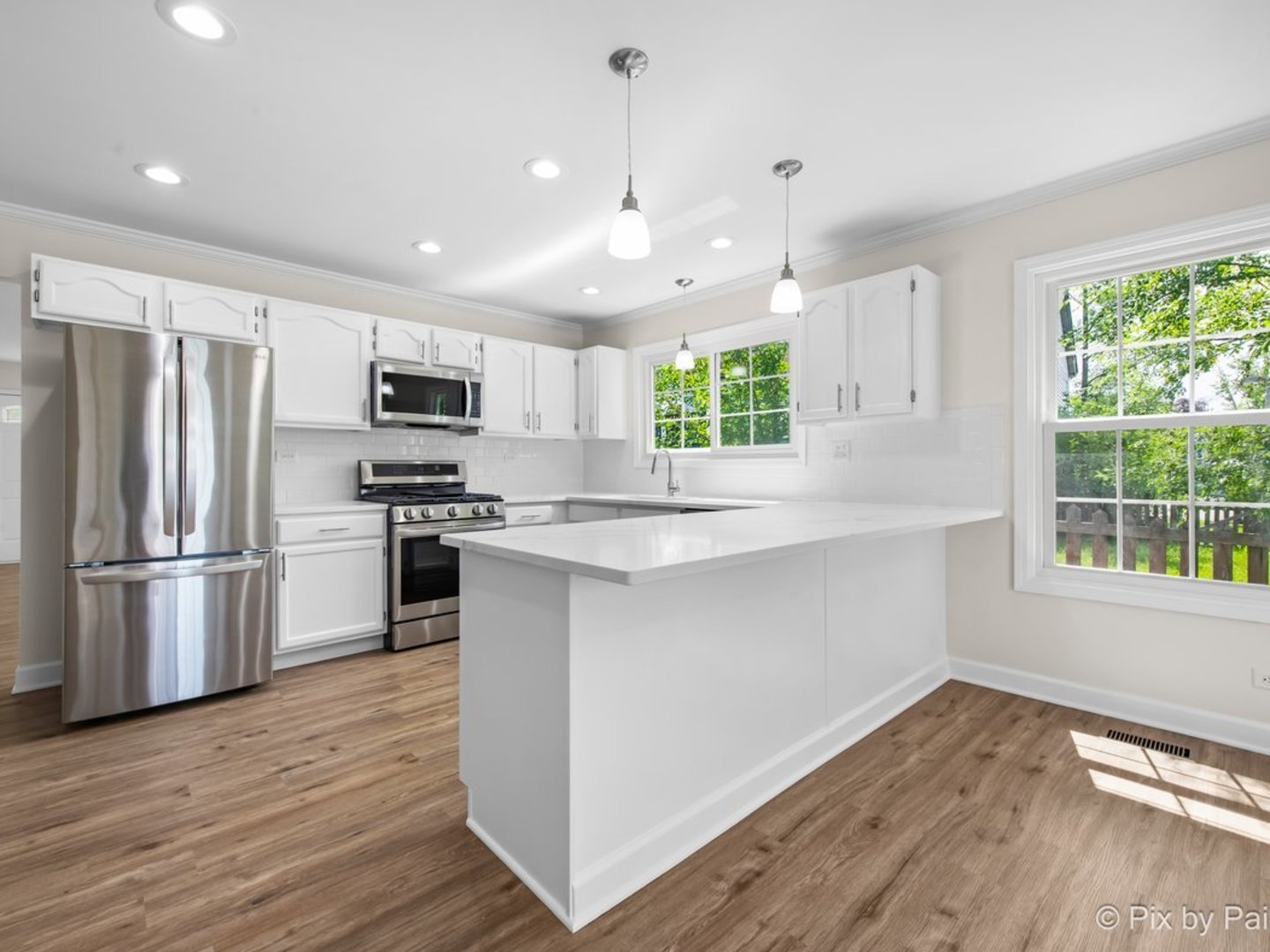 2460 Concord Drive, Woodridge, IL 60517