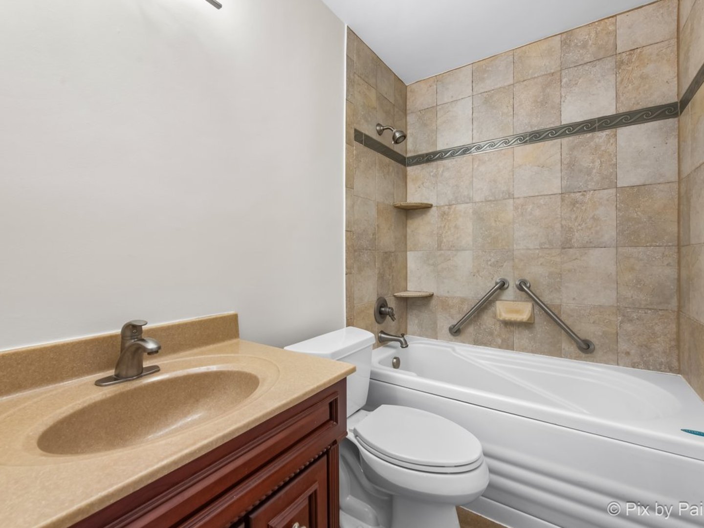 2460 Concord Drive, Woodridge, IL 60517