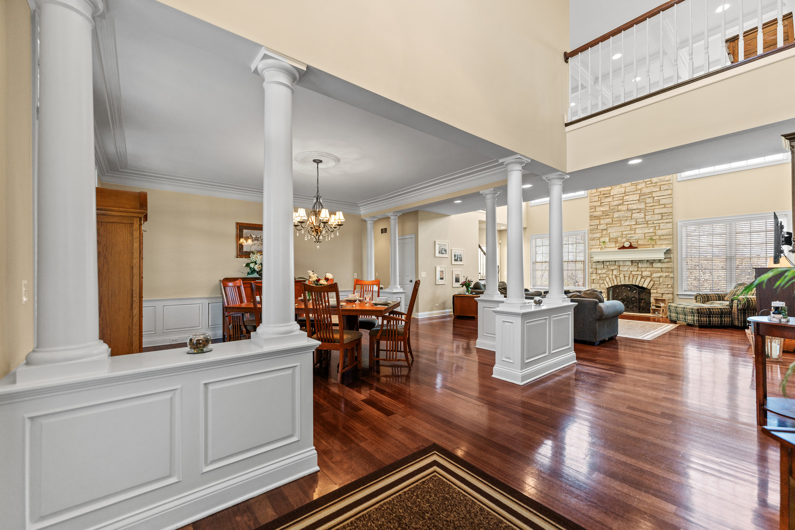 2217 Warrenville Avenue, Wheaton, IL 60189