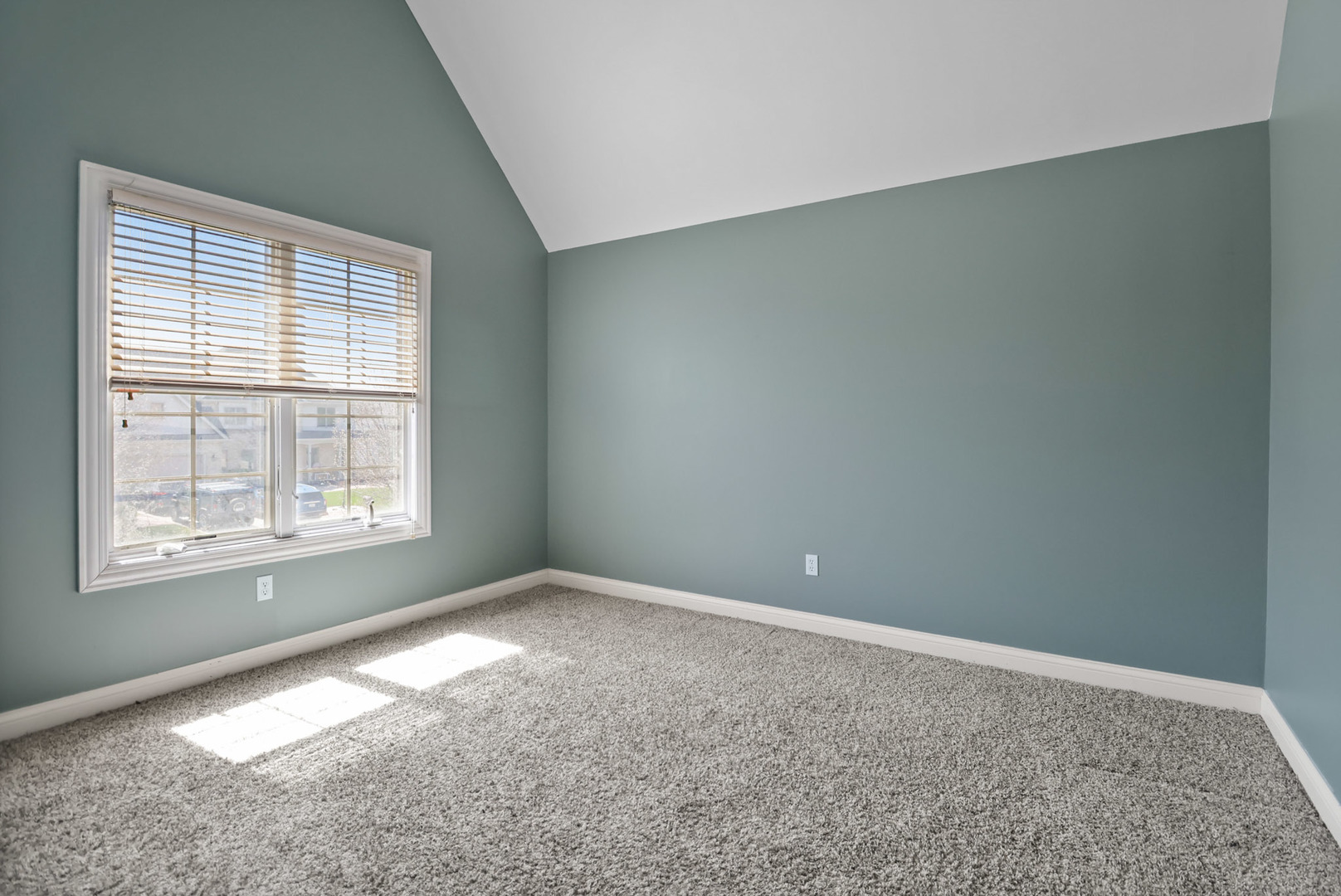 8910 Doubletree Drive, Crown Point, IN 46307