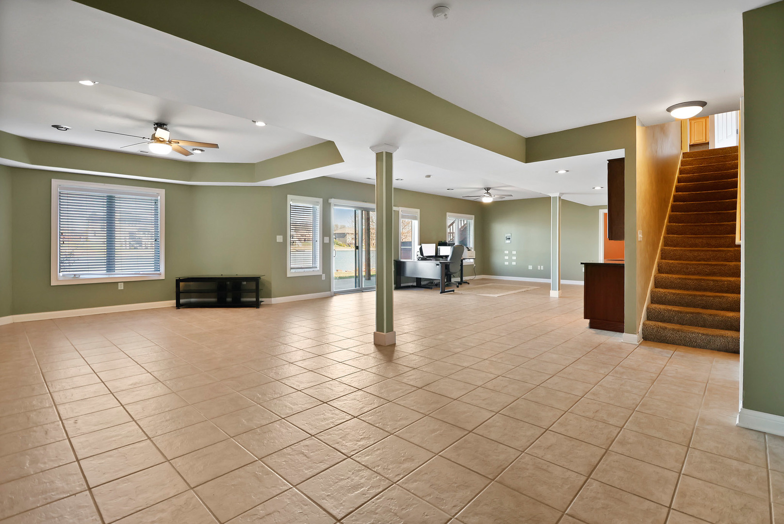 8910 Doubletree Drive, Crown Point, IN 46307