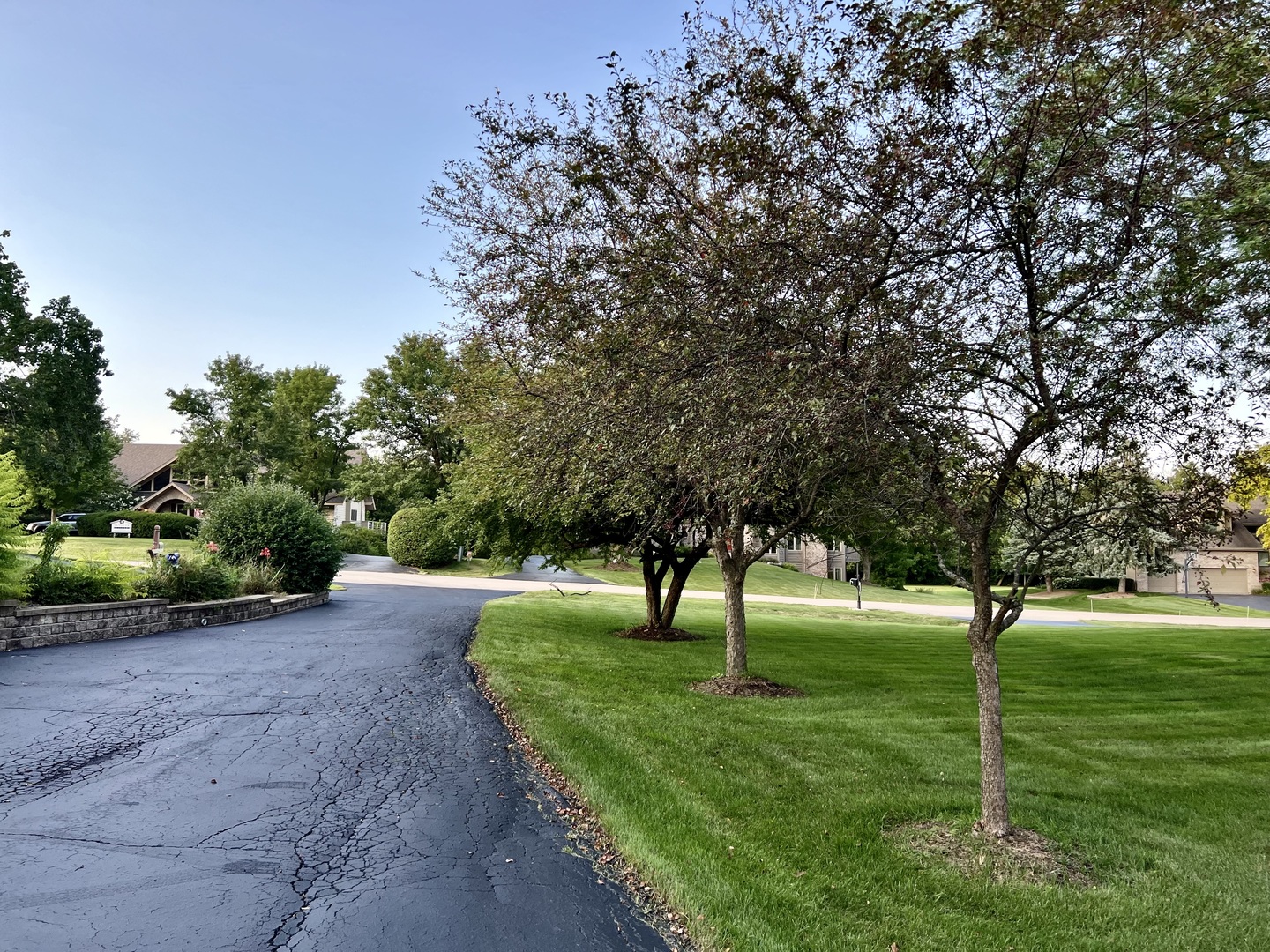 38W715 Bonnie Court, St. Charles, IL 60175