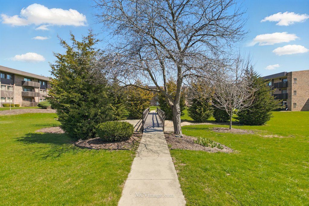 1502 Woodbridge Road #1D, Joliet, IL 60436