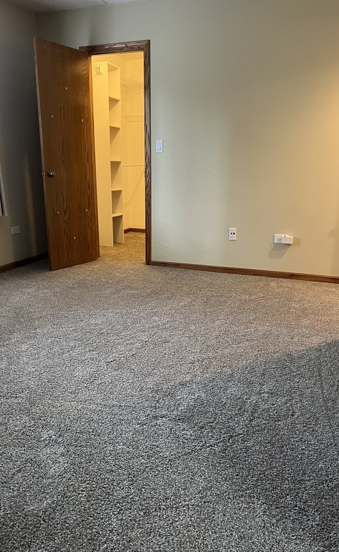 4924 Circle Court #404, Crestwood, IL 60418