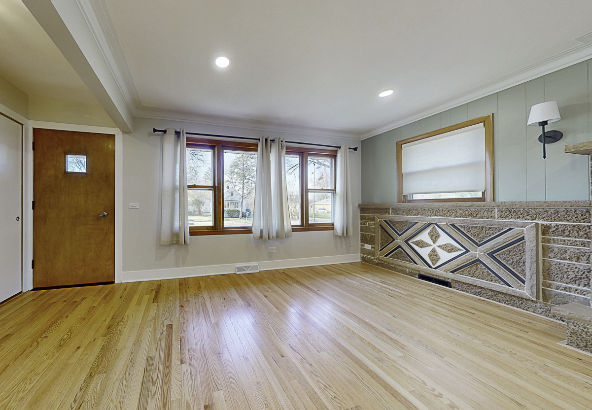 1211 Taylor Avenue, Highland Park, IL 60035