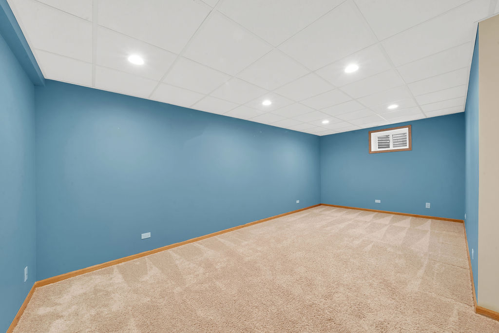 9S739 Circle Avenue, Hinsdale, IL 60527