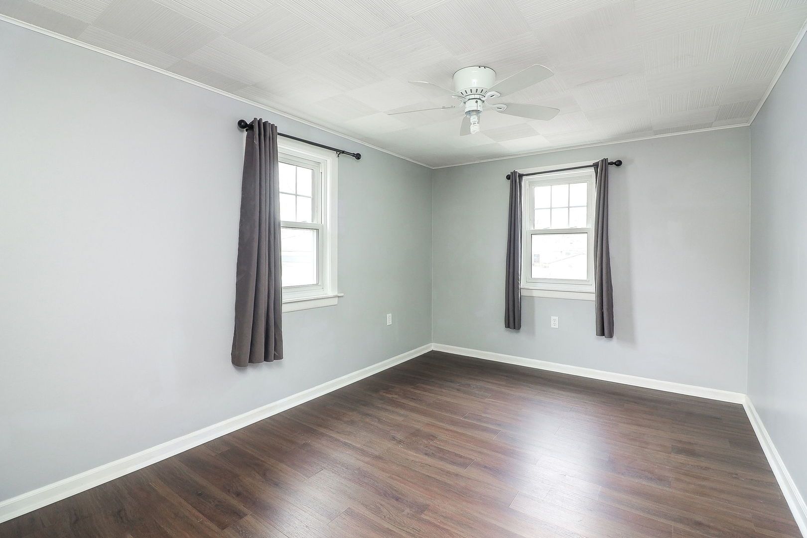 115 N 3rd Avenue, Villa Park, IL 60181