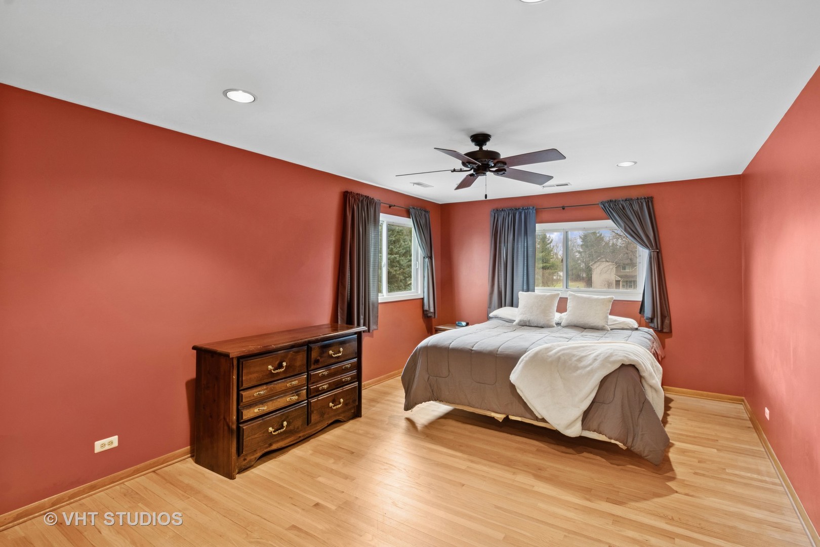 384 Andra Court, Gilberts, IL 60136