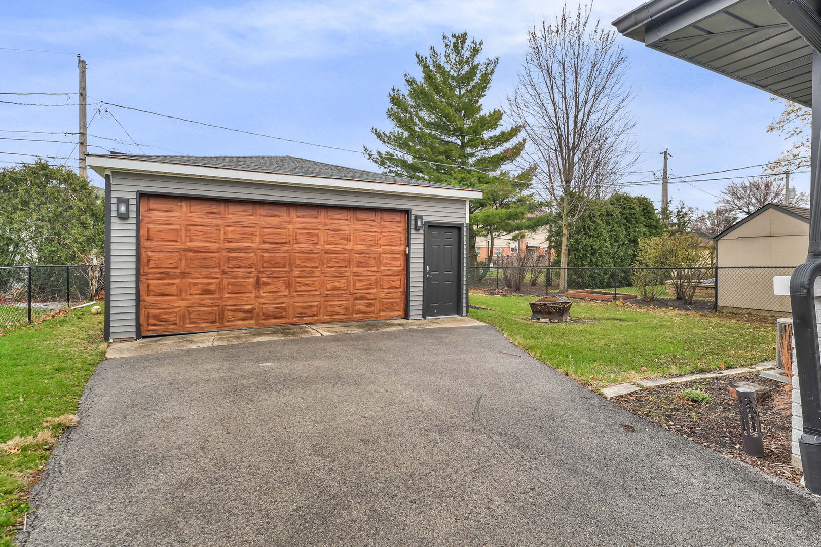 513 N BROADWAY Avenue, Park Ridge, IL 60068