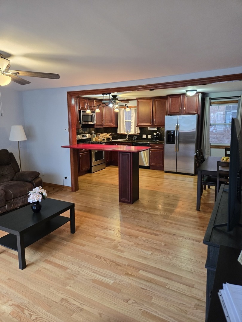 8706 W Summerdale Avenue #2N, Chicago, IL 60656