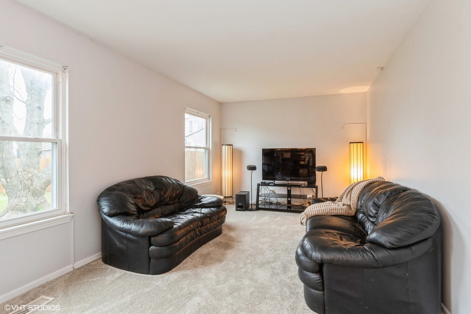 1164 LAKEWOOD Circle, Naperville, IL 60540
