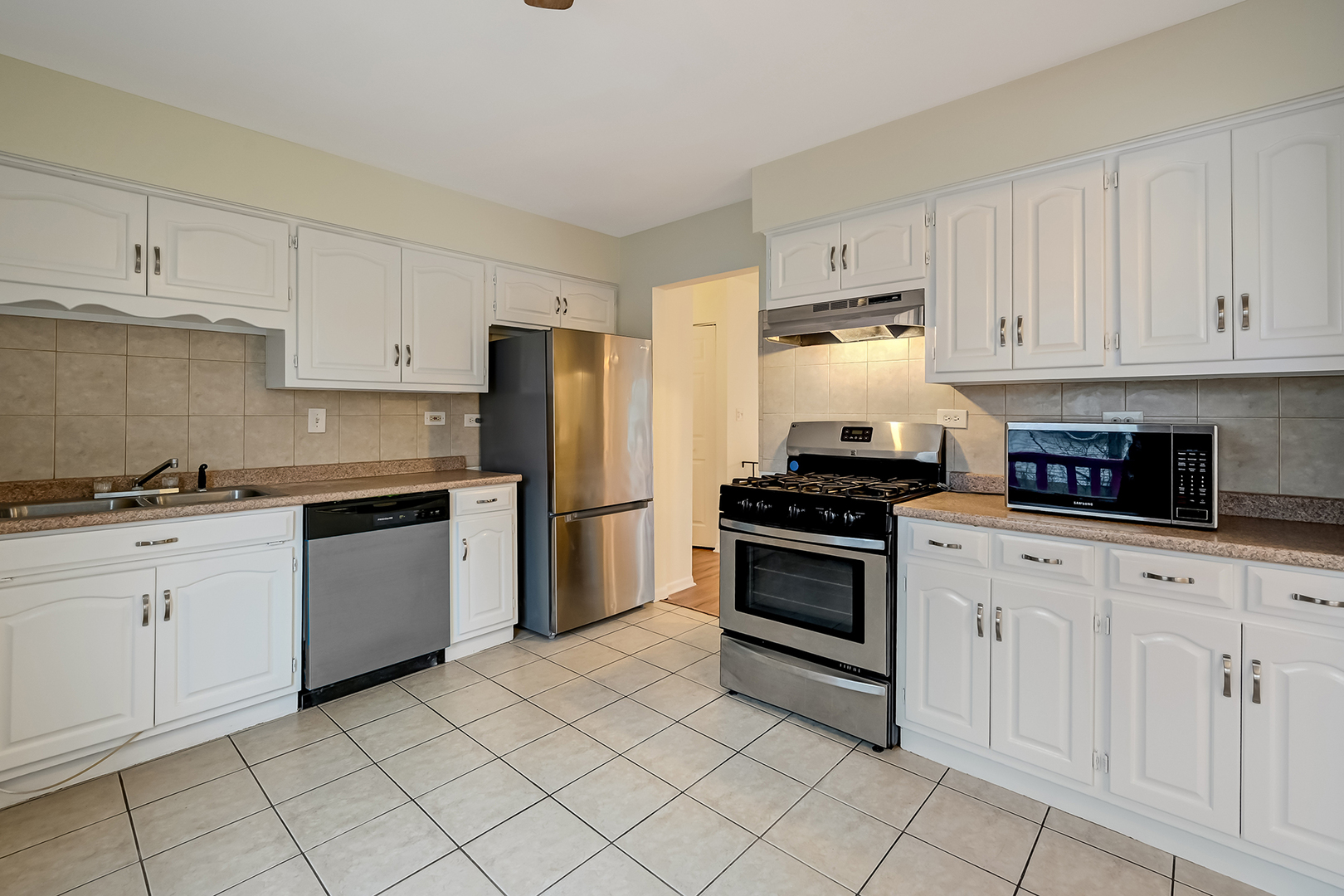 1038 Brockhurst Court, University Park, IL 60484