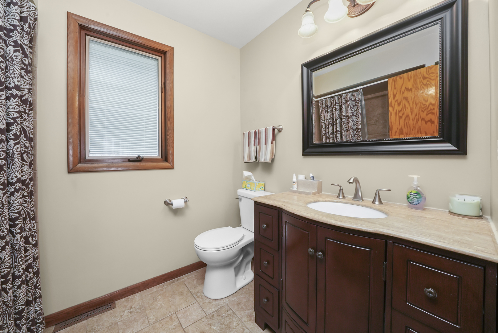 12650 W Navajo Drive, Palos Heights, IL 60463