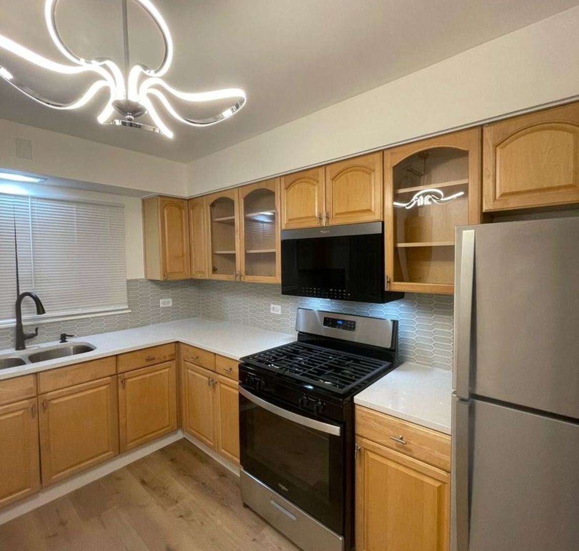 7741 Taylor Street, Forest Park, IL 60130