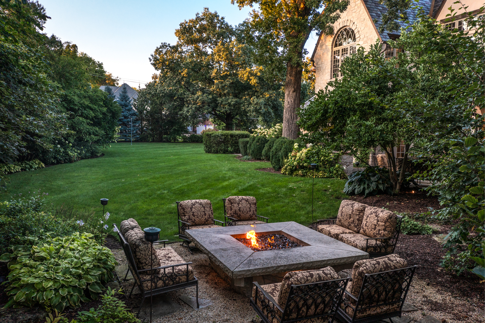 21 Forest Avenue, Naperville, IL 60540