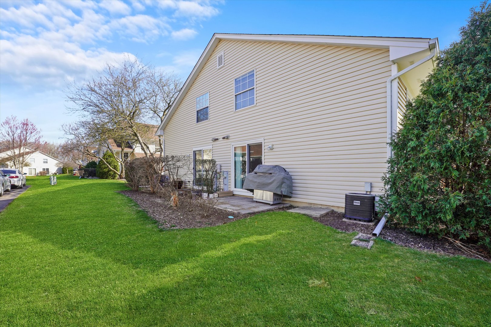 276 Acorn Drive, Streamwood, IL 60107