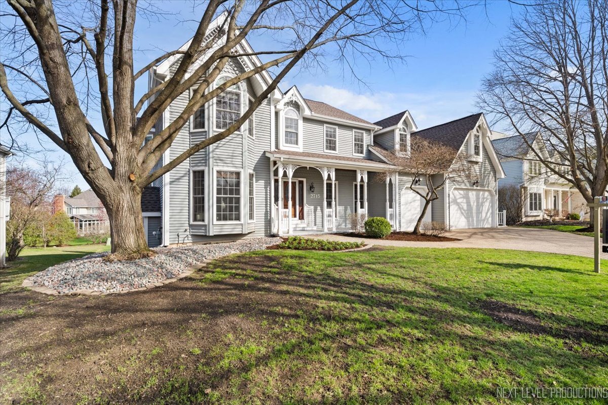 2715 Wendy Drive, Naperville, IL 60565